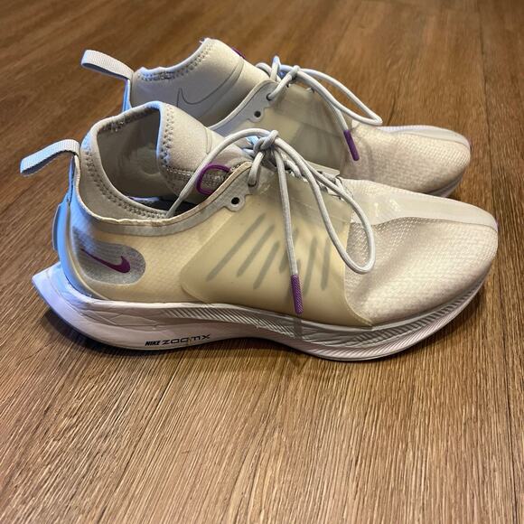 Nike women’s running shoes Sz 8.5 - Picture 1 of 9